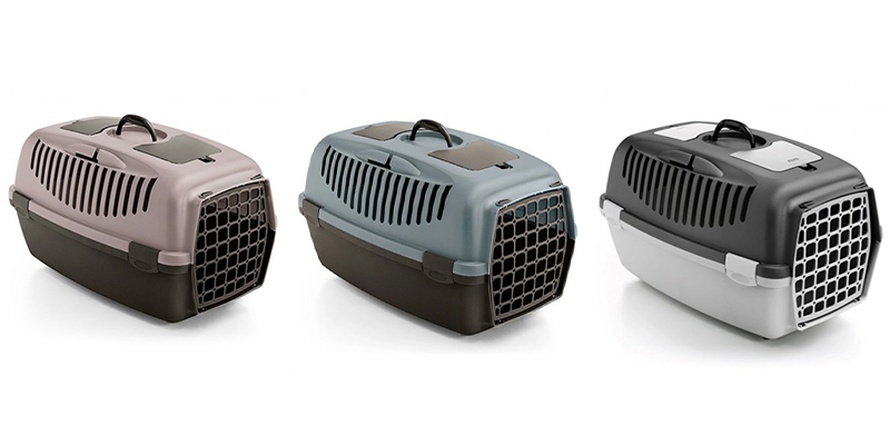 Zolux Gulliver is a collection of pet carriers that allow animals to travel in comfort and safety. It has an ergonomic top handle for carrying and strap fittings (carrying strap not included) and built-in seat belts slots for safer and easy travel. 